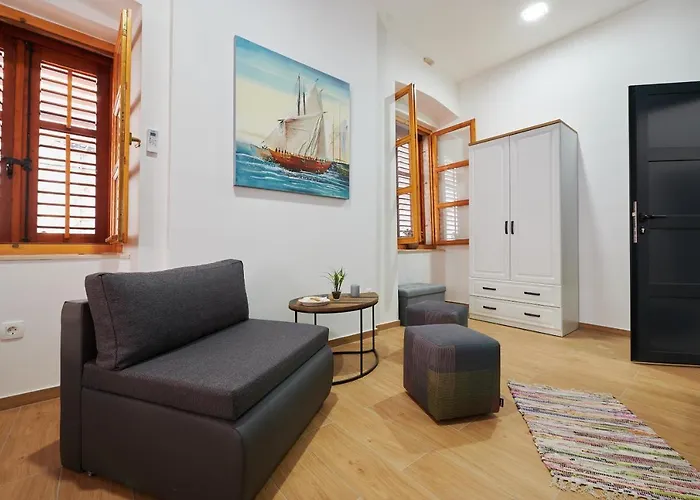 Tomy - Katy Bed & Breakfast Trogir