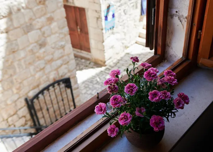 Bed & Breakfast Tomy - Katy Trogir