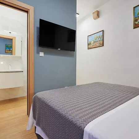 Bed & Breakfast Tomy - Katy 3*